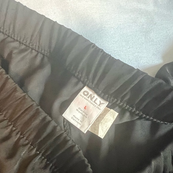 Old Navy L Women's Pajama Set NWT - Picture 3 of 4